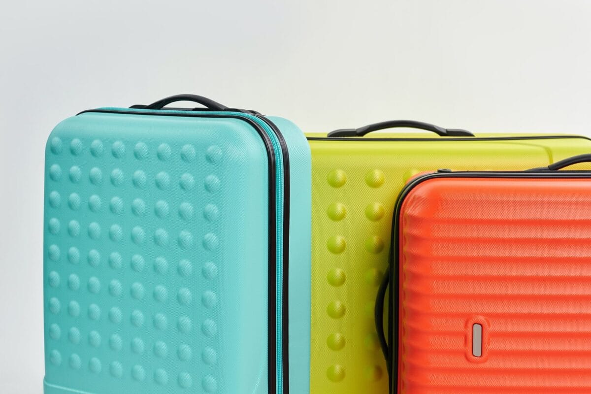 Nem piros, nem zöld: Ez a 3 színű bőrönd, amit kerülj el utazáskor a szakértők szerint