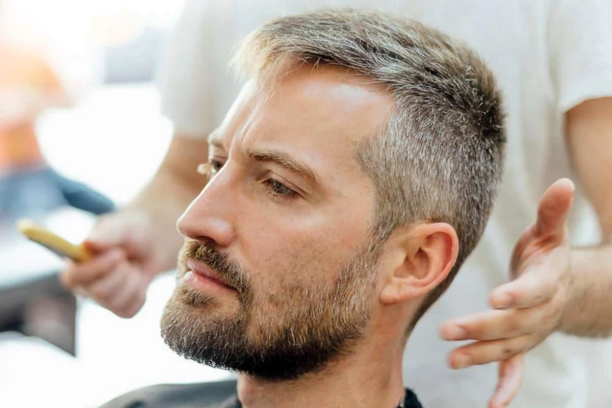 Mondj hellót a dús szakállnak: 6 divatos szakállstílus 50 feletti férfiaknak