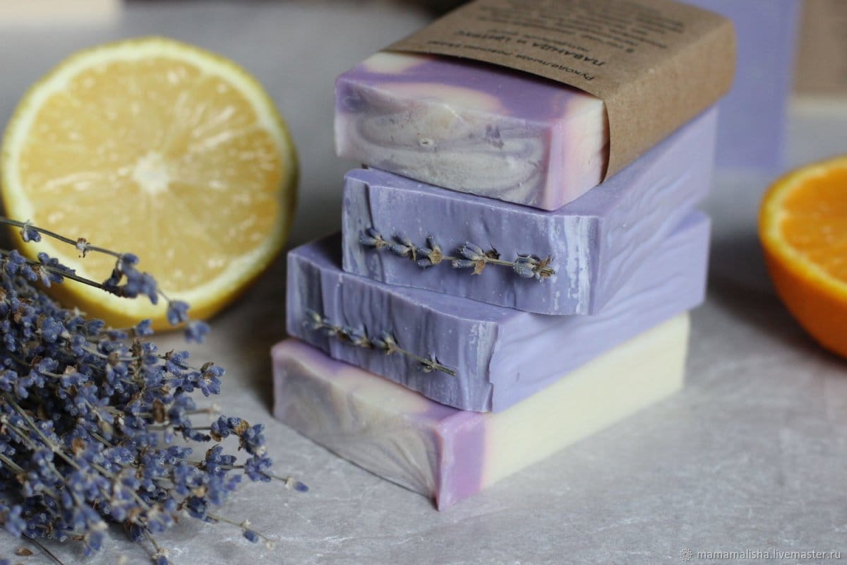 Se fehérítő, se szódabikarbóna: Egyszerű trükk a legmakacsabb foltok eltávolítására a ruhákból