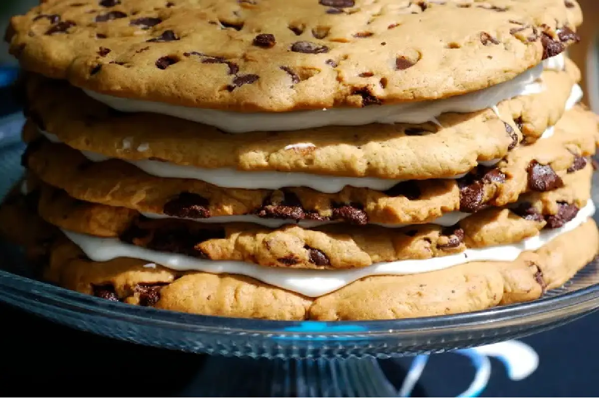 Fagylalttorta sütés nélkül: ellenállhatatlan desszert, amit mindenki imádni fog!