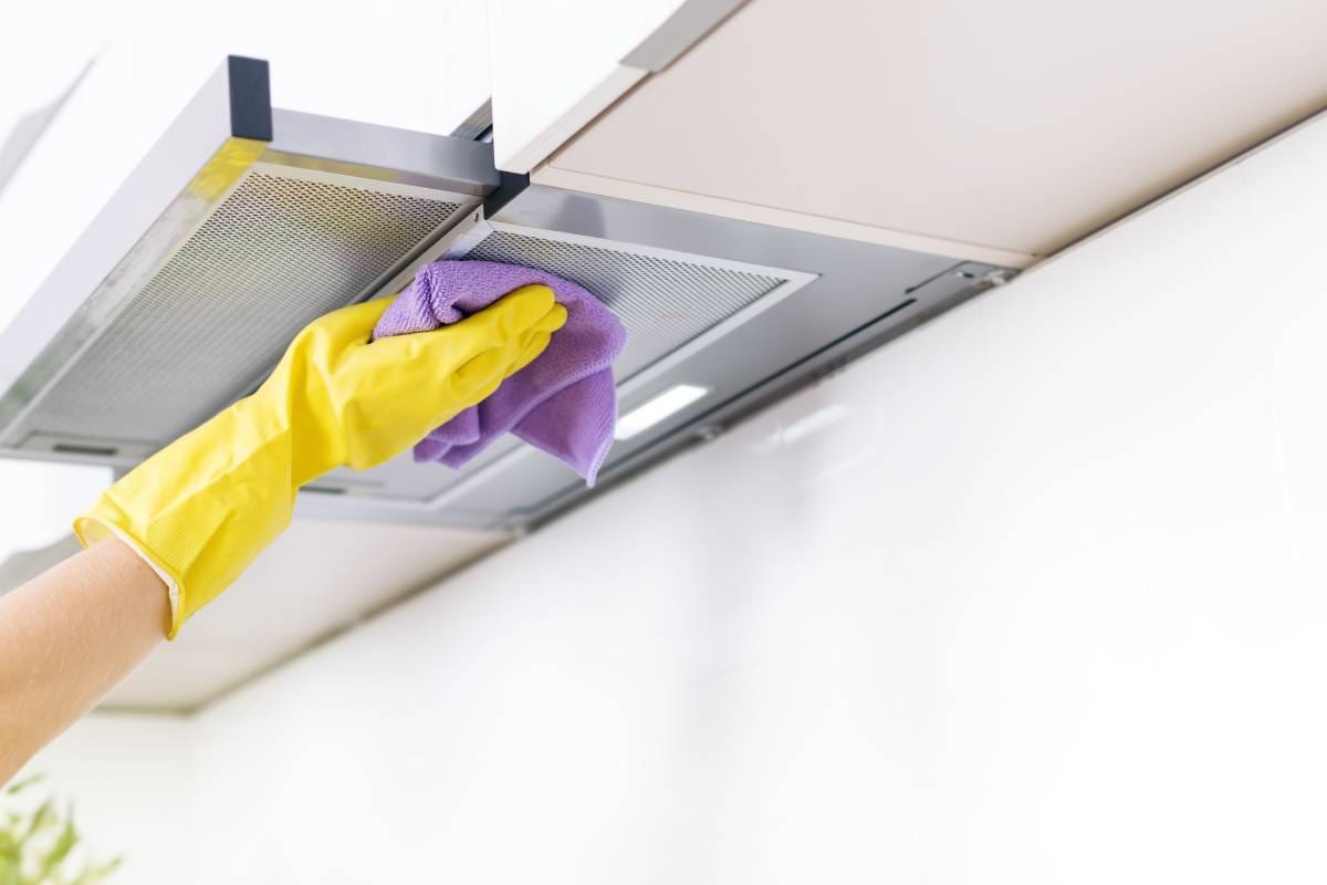 Búcsú a konyhai páraelszívó zsírjától: Így tisztítsd meg két hozzávalóval