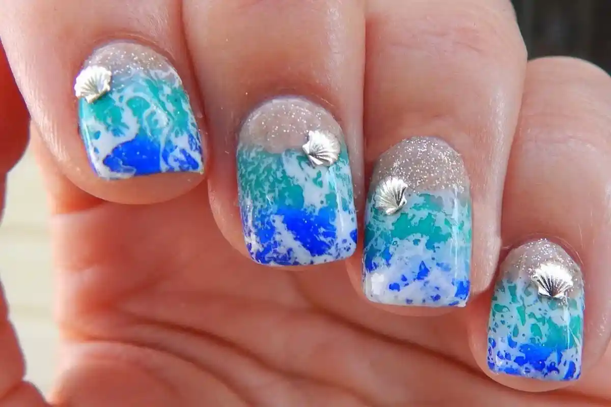 Öt trópusi körömdizájn, amellyel ragyoghatsz nyáron