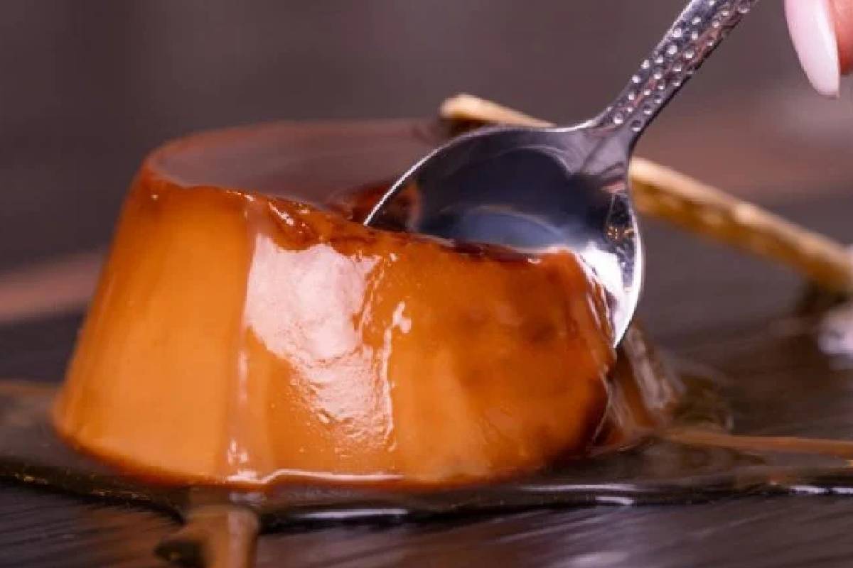 Hogyan készíts fehérjében gazdag, cukormentes flant pár perc alatt