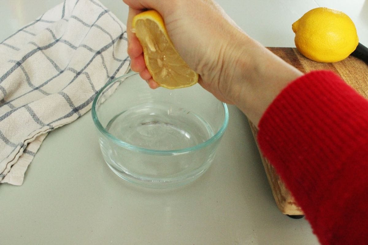 Se klór, se illatosító: így szüntesd meg a dohos szagot otthonodban természetesen