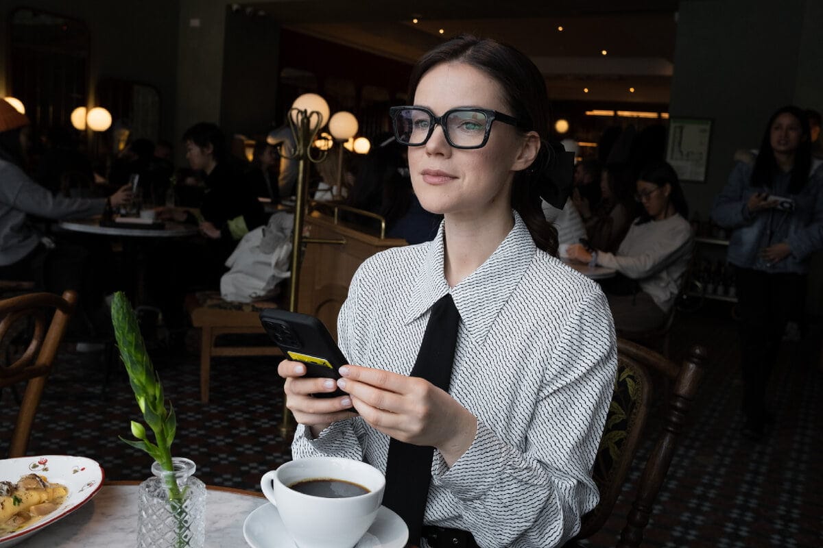 Mit jelent, ha valaki egyedül eszik étteremben Magyarországon? – Pszichológiai és kulturális nézőpont