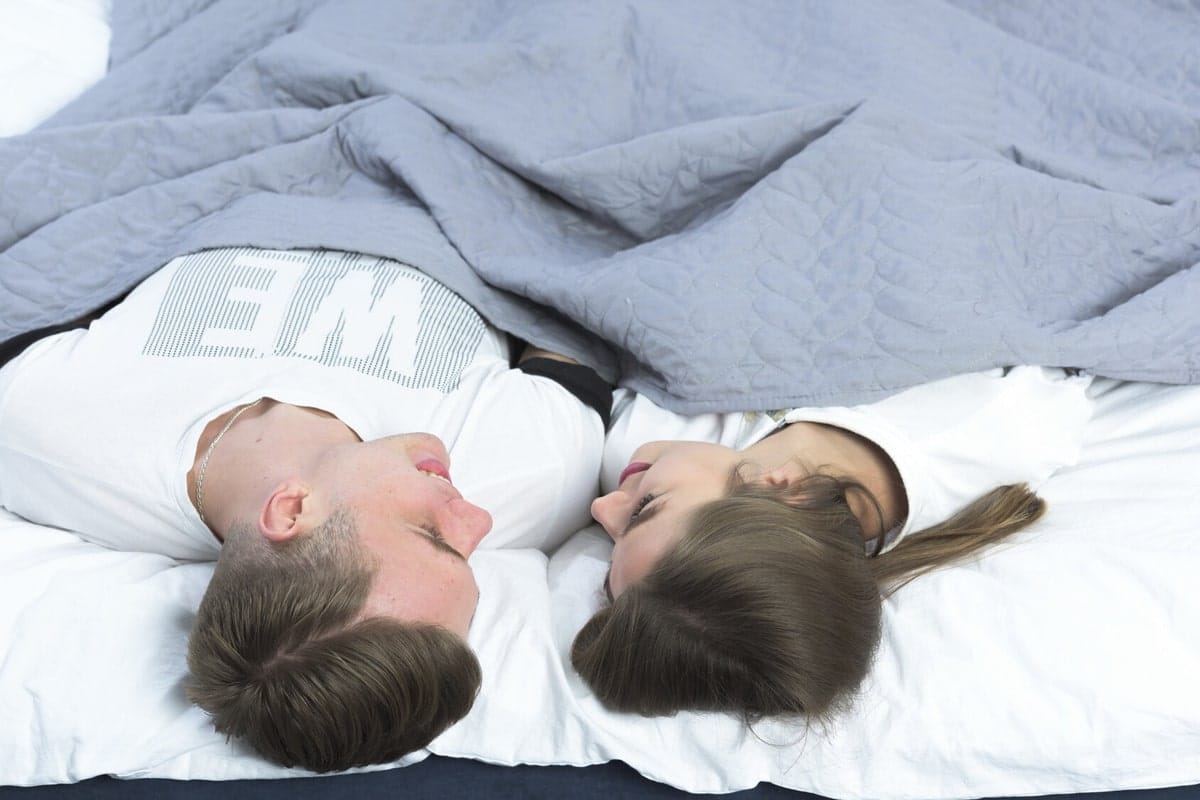 Több mint szerelem: Az együtt alvás egészségügyi előnyei a tudomány szerint
