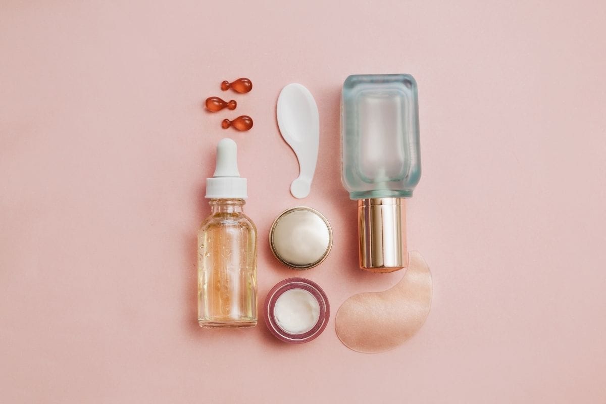 Búcsúzz el a száraz bőrtől ezzel a 3 étrend-kiegészítővel, amelyek lassítják az öregedést és ragyogást adnak