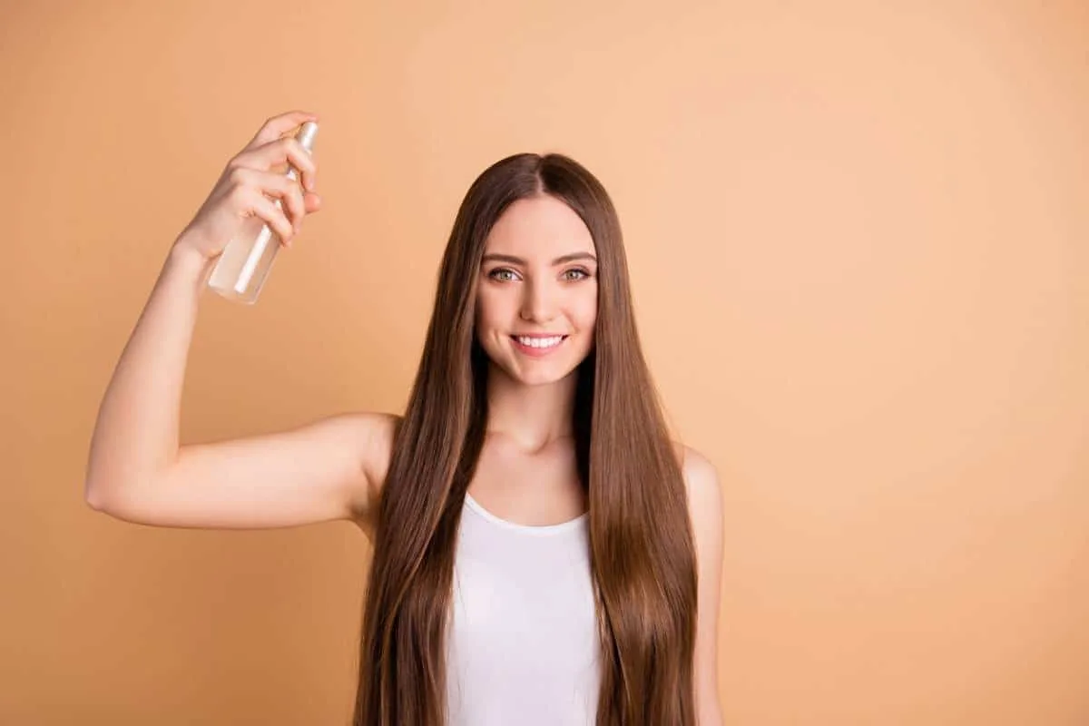 Nem hetente egyszer, nem kétnaponta: Milyen gyakran moss hajat nyáron a bőrgyógyász szerint?