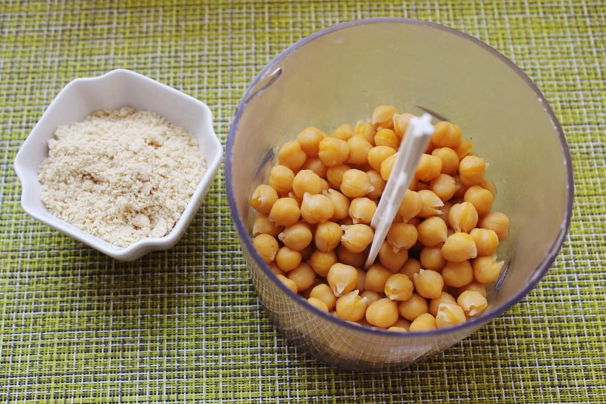 Házi Hummusz a Nagymama Receptje Alapján: Krémes Finomság Pirítósra és Szendvicsre