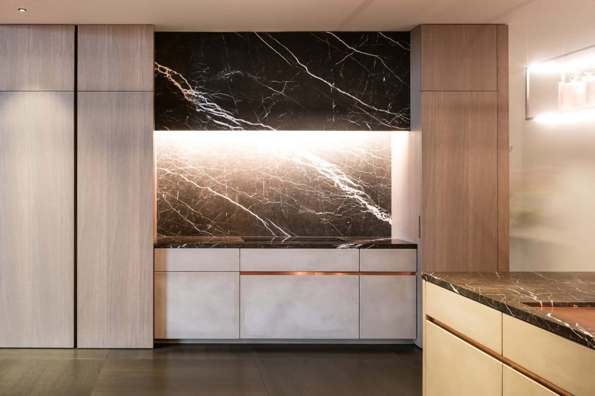 Búcsúzz el a régi konyhádtól: Színek és anyagok, amelyek 2026-ban meghatározzák a trendeket