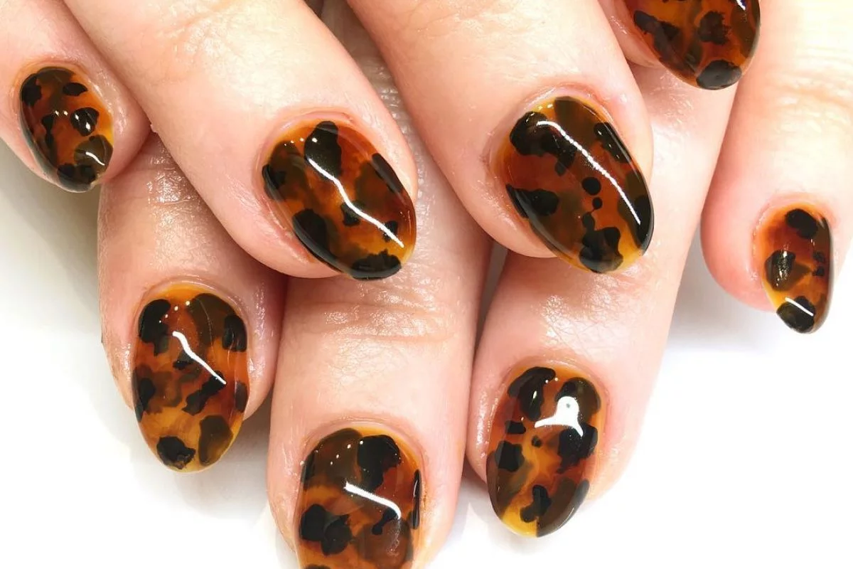 7 trendi manikűr rövid körmökre szeptemberre: praktikus, modern és stílusos ötletek az akril körmök helyett