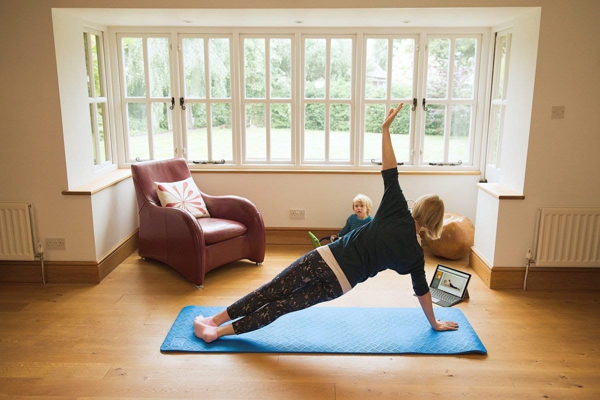 Otthon végezhető Pilates-változat Magyarországon: Mat Pilates a erős hasizmokért