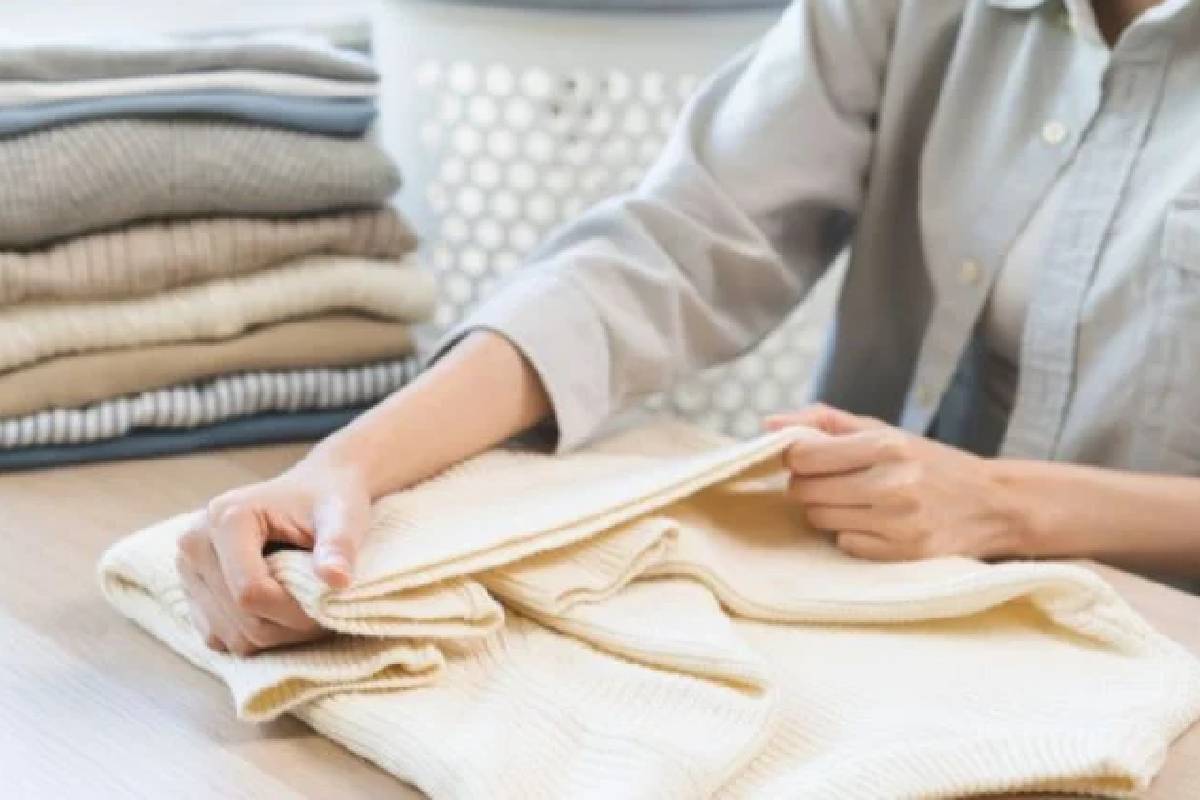 A nagymamák titka: Így hajtsd össze a pólóidat, hogy helyet spórolj a szekrényedben
