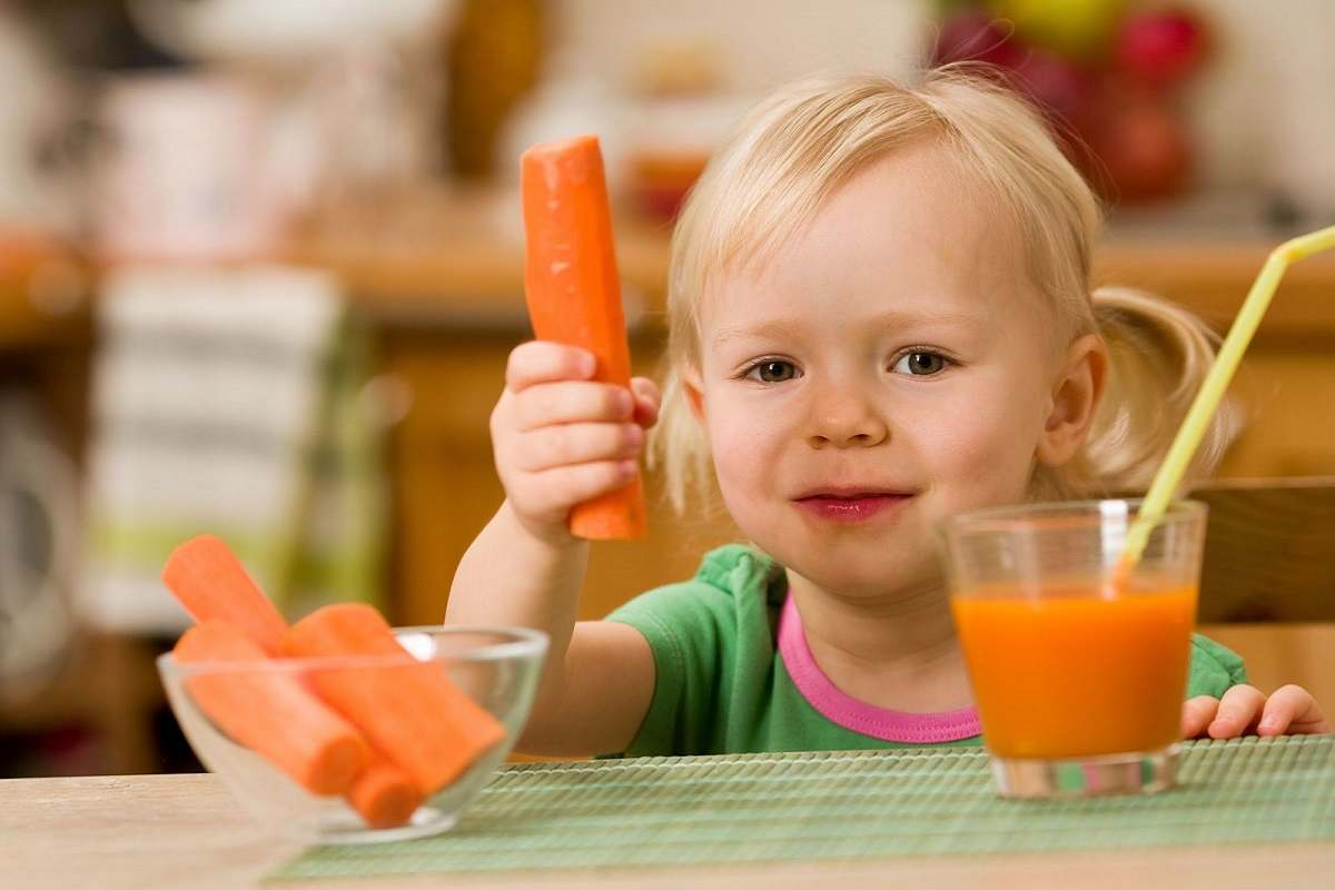 Miért érdemes minden nap egy pohár sárgarépalevet inni?