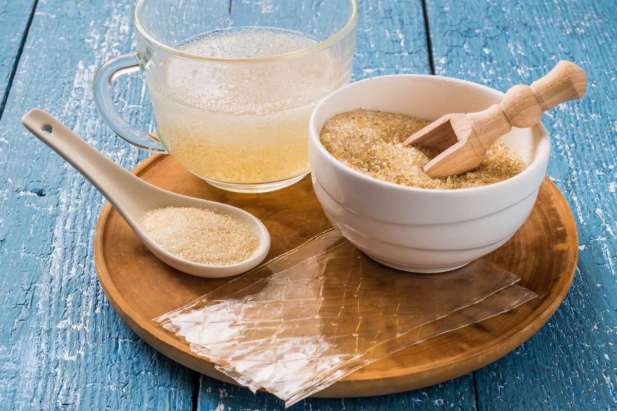 Egy teáskanál ebből a varázsporól, és a szobatigristekercsed (szanszeviéria) egész évben erős marad