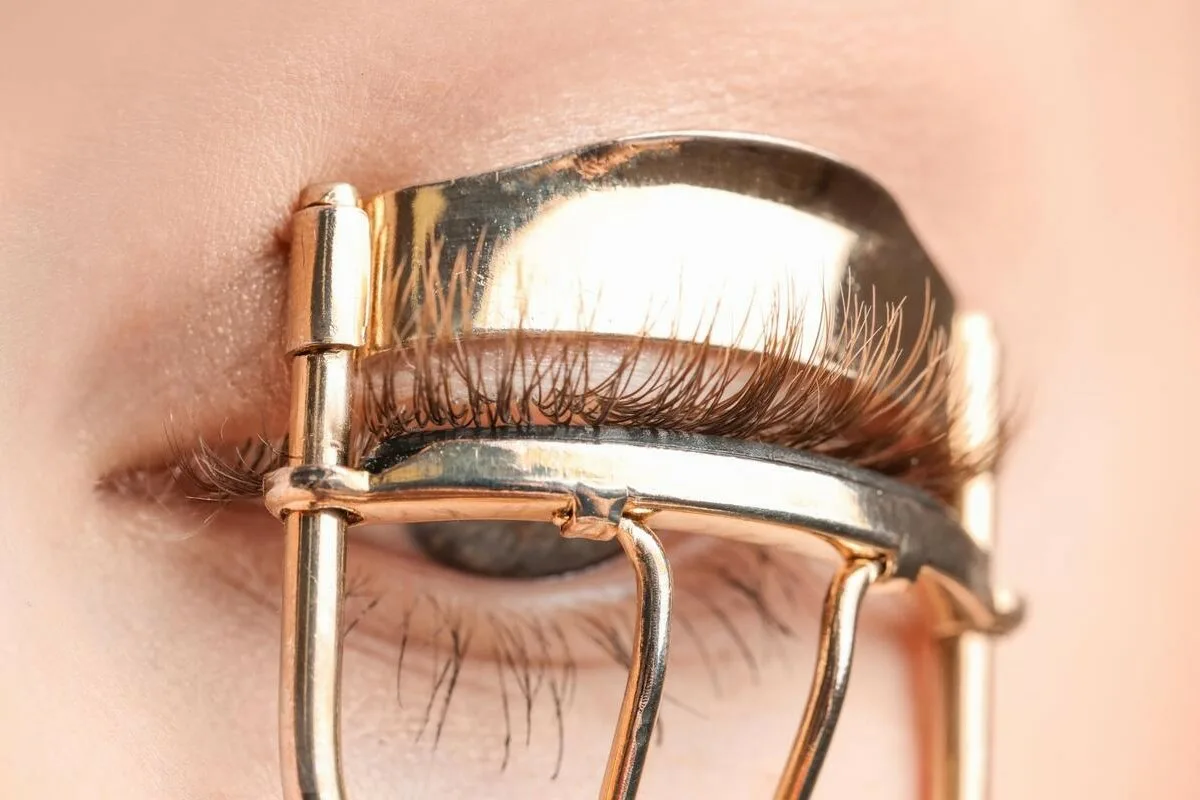 Viszlát, műszempillák: Ez a sminktrend természetes és lenyűgöző tekintetet biztosít 2025-ben