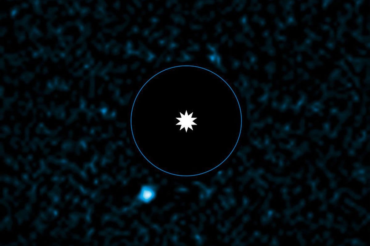 Egy Újszülött Bolygó Születése: Kozmikus Csoda 440 Fényévre