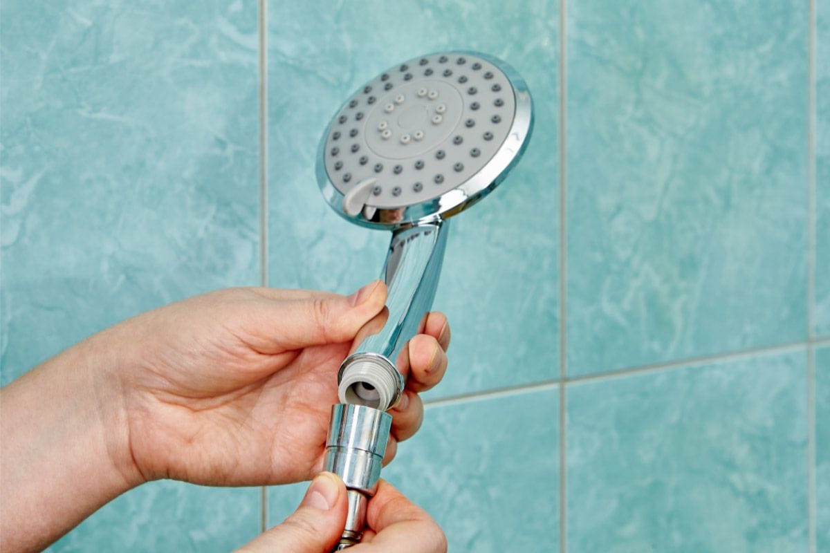 Költözés után alacsony a zuhany csaptelep nyomása? Így oldottam meg vízvezeték-szerelő nélkül