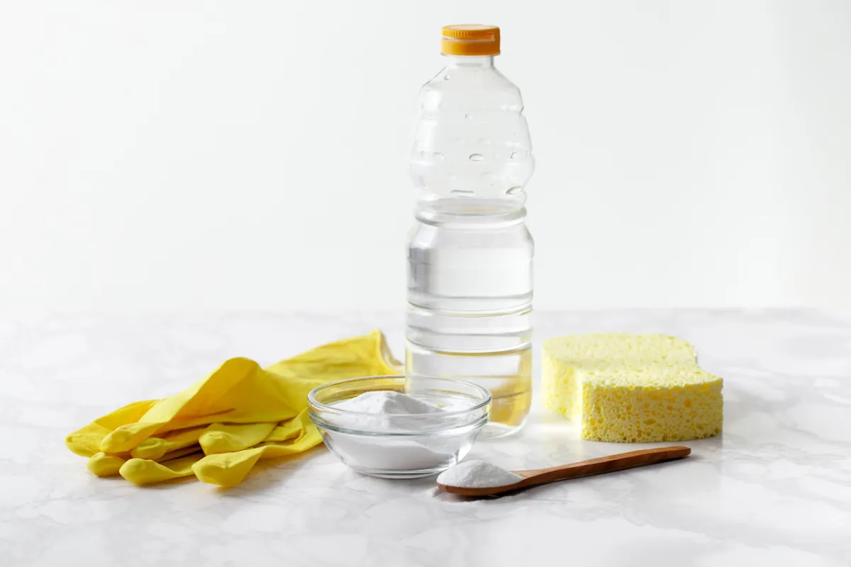 Gyors és Tökéletes Trükk a Zuhanyüveg Ragyogó Tisztaságáért