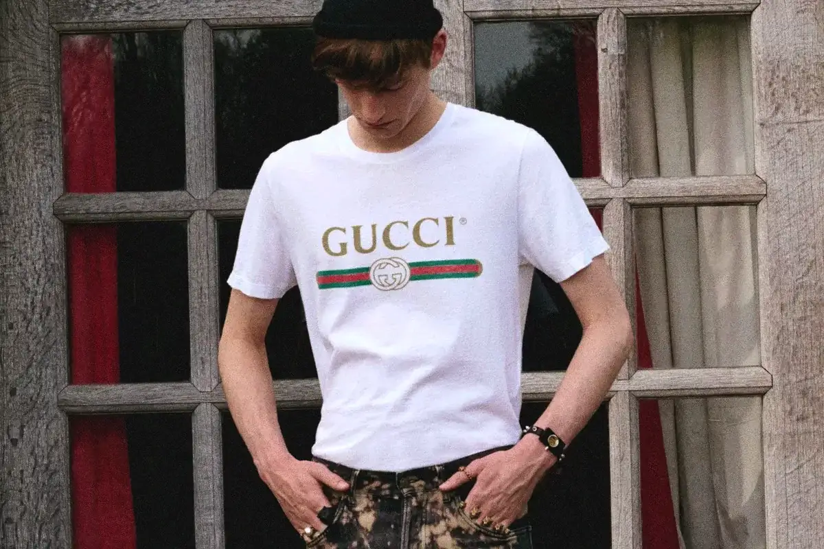 Ruhák, amelyek leleplezik a nárciszt: 10 jel, amit a pszichológusok észrevesznek