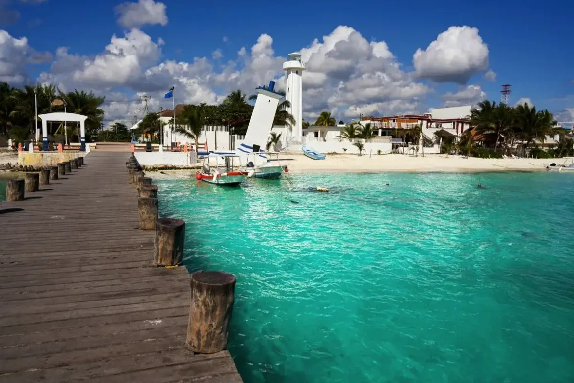 Trópusi Nyaralás: Puerto Morelos, a Mexikói Paradicsom, Ahol Októberben 31 °C Vár