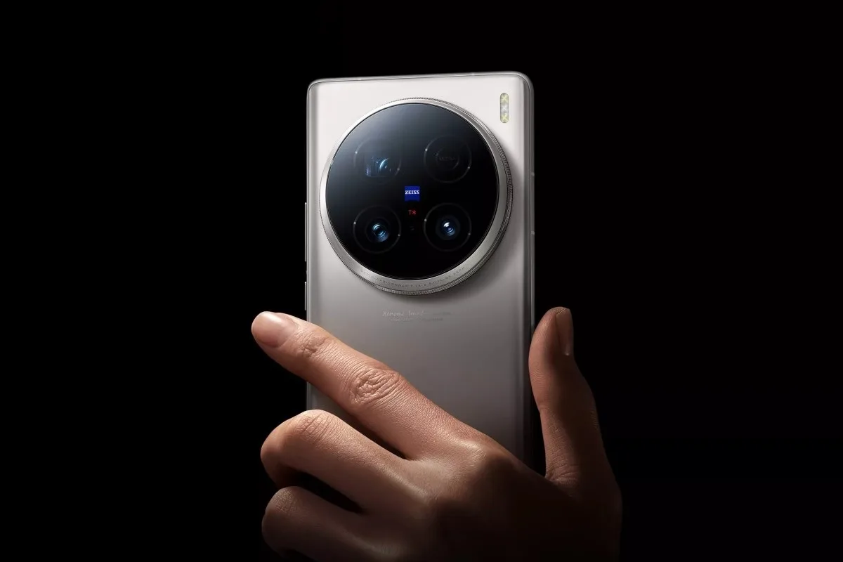 Ultravékony okostelefon, ami új mércét állít: A Huawei rekordot dönt a tárhellyel