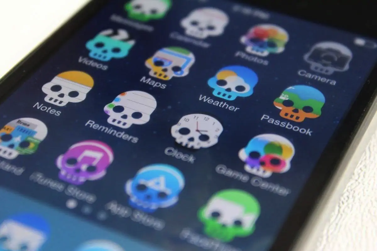 5 egyszerű trükk okostelefon védelmére Magyarországon – vírusirtó nélkül