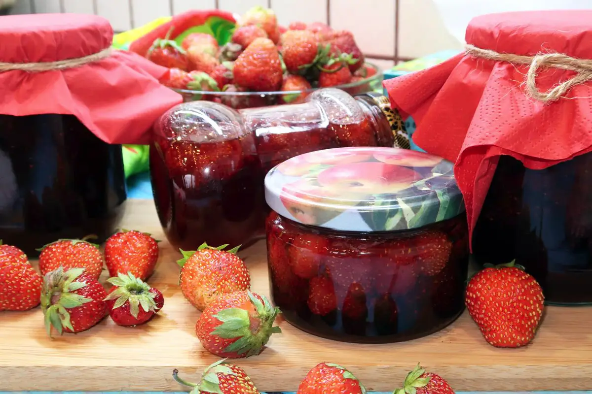 Kifinomult eperlekvár: nagymama receptje 4 hozzávalóból, 5 lépésben